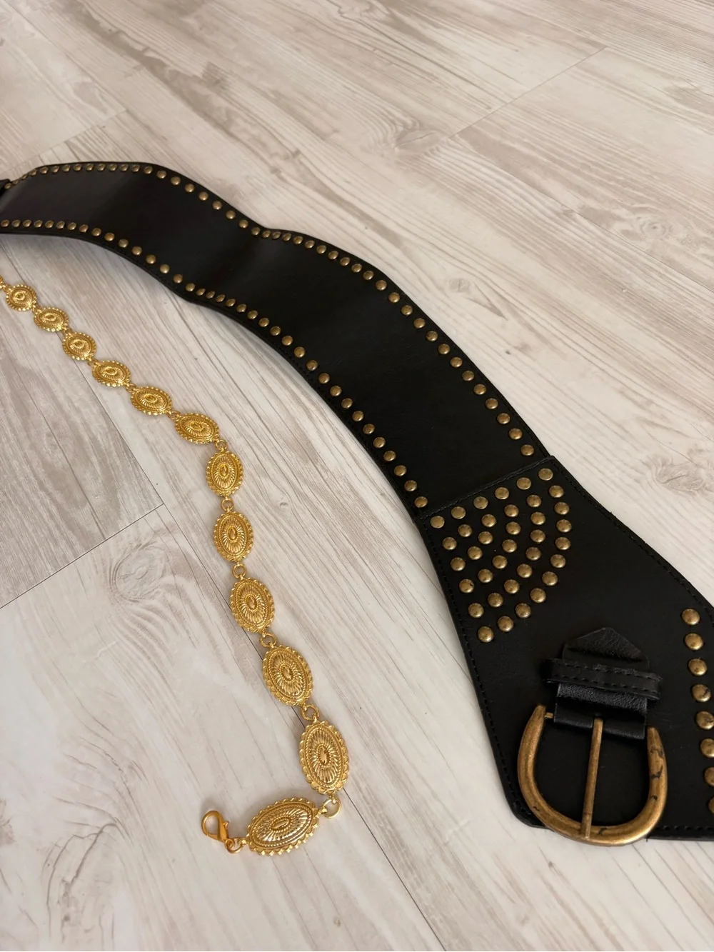 N/A stylish black